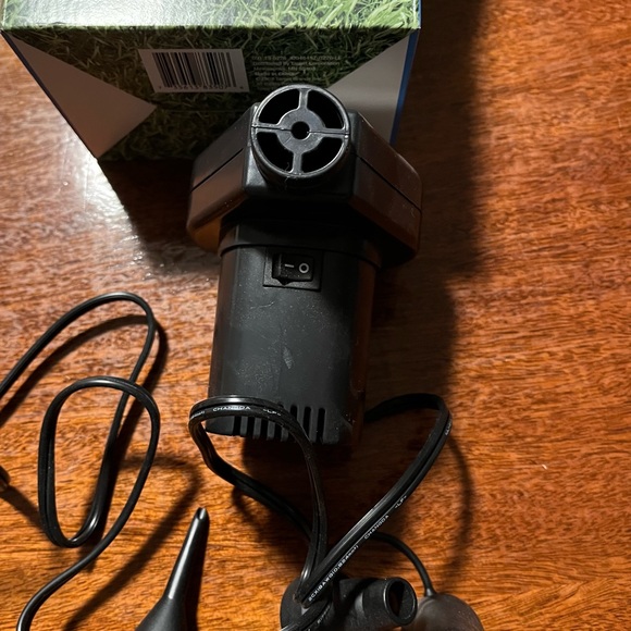 EUC Greatland 129-volt AC Electric Air Pump (KC) - Picture 2 of 4